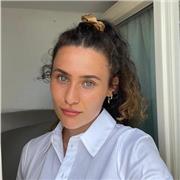 Offro lezioni private per studenti dalle scuole elementari all'università, cercando di adattarle alle esigenze personali